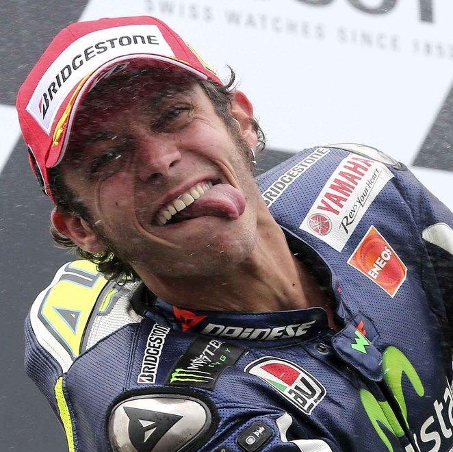 MotoGp, Rossi trionfa a Phillip Island e ipoteca il secondo posto del mondiale