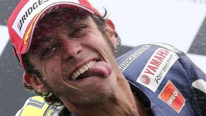 MotoGp, Rossi trionfa a Phillip Island e ipoteca il secondo posto del mondiale