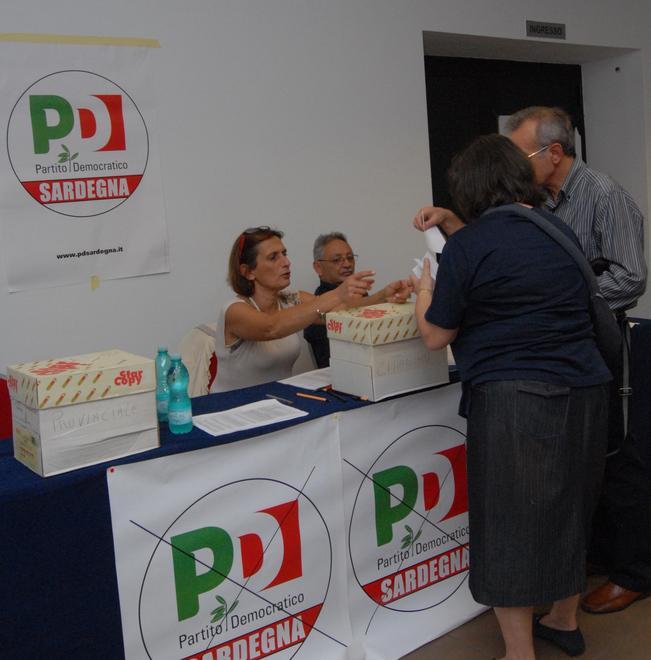 Congressi Pd, adesso volano gli stracci 