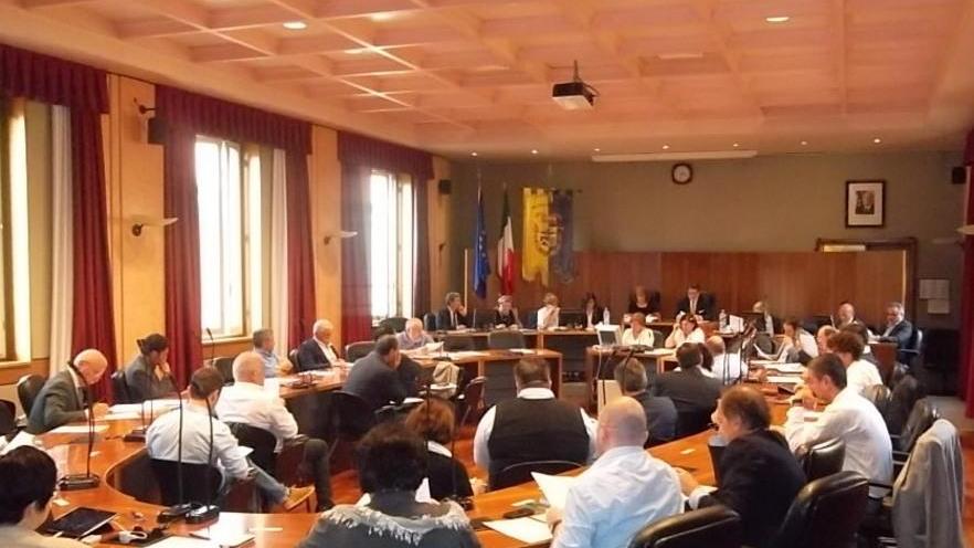 Muzzarelli: «Con questi tagli si chiude»