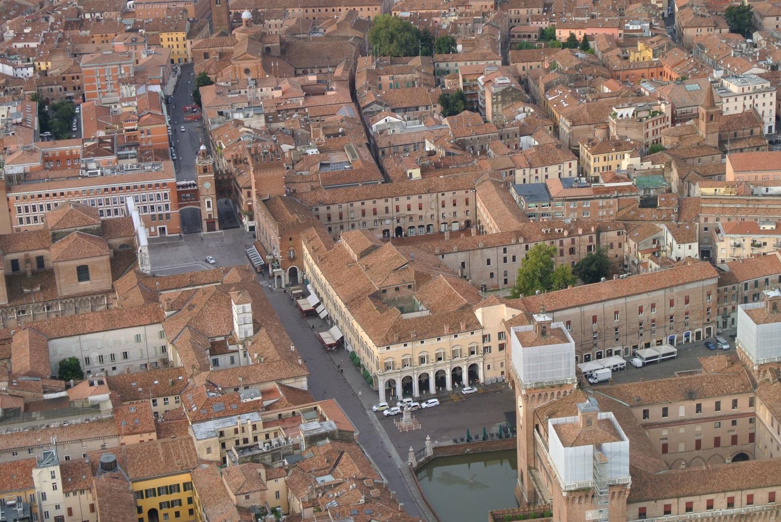 ferrara dall'alto