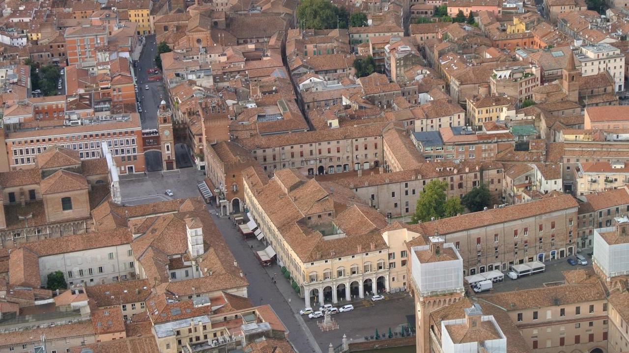 ferrara dall'alto