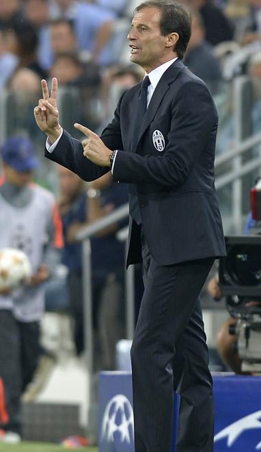 La Juventus scommette su Vidal e Tevez per piegare l’Olympiacos