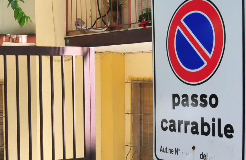 Benefici e oneri dei concessionari di passi carrabili
