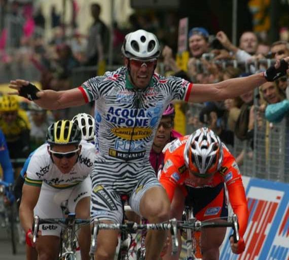 Ottocento super atleti al Triathlon Forte Village 