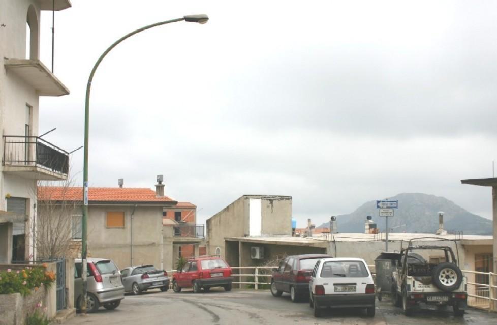 Furto di fucili e pistole caccia ai malviventi dopo il colpo a Ilbono 