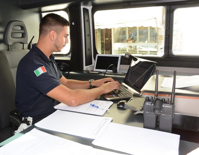 Per i vigili un ufficio a quattro ruote 