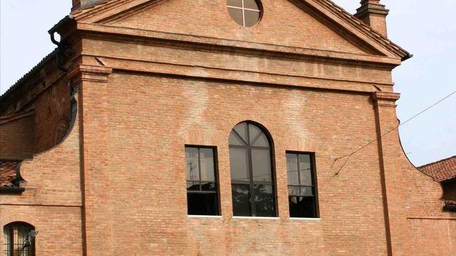 E intanto oggi riapre al culto S. Chiara in corso Giovecca
