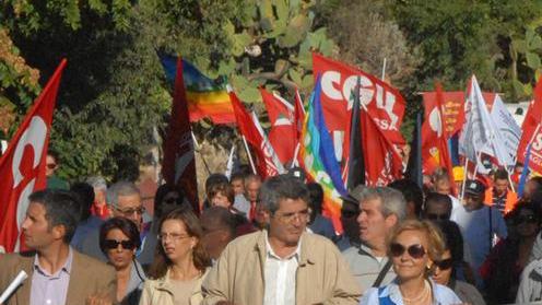 In marcia per la pace: «Disarmare l’isola»
