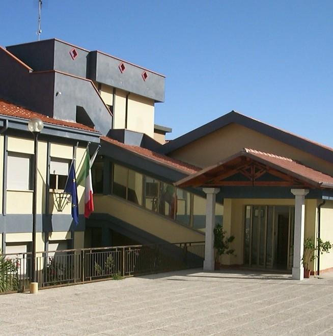 Crisi Comunità montana: in vendita stalle e piscina 