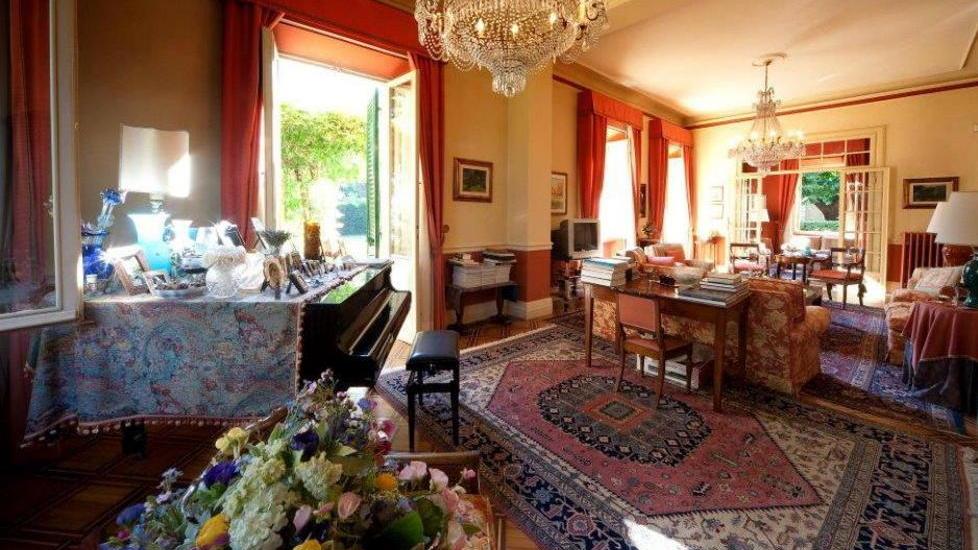 Il grande salone di villa Ducloz