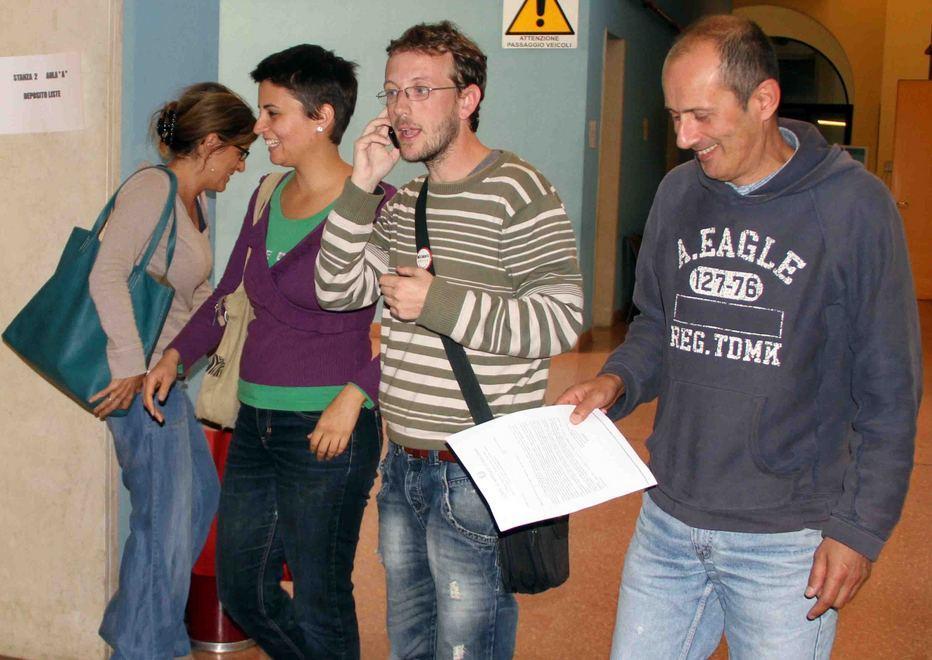 In tribunale la consegna di liste e firme