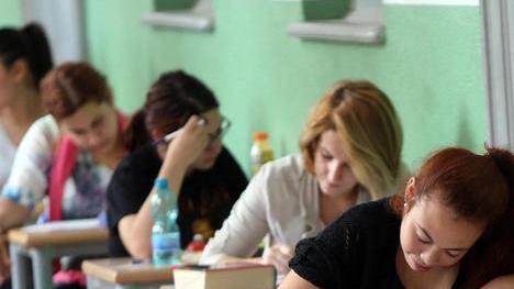 Assegni di studio e rimborsi per i libri