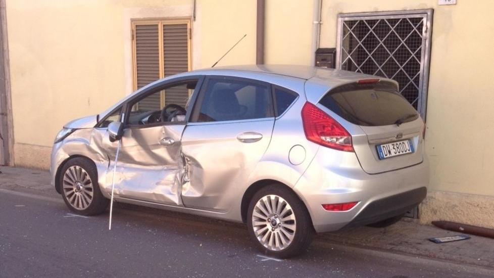 Due feriti in uno scontro tra vetture