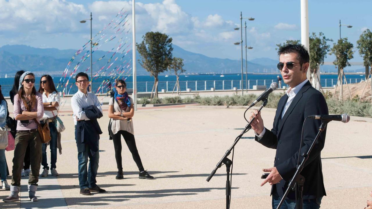 Il sindaco Massimo Zedda inaugura la passeggiata sul lungomare Sant'Elia