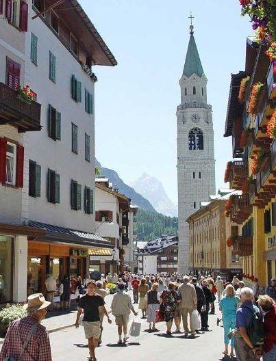 Derubò vacanzieri in quel di Cortina Scoperto con una app 