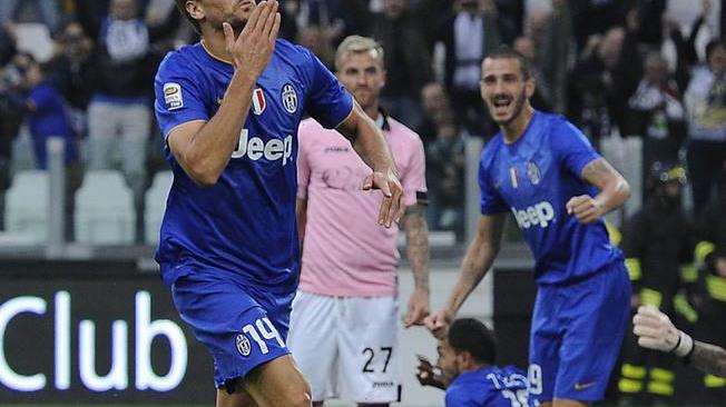 La Juve batte il Palermo, la Roma è a -3