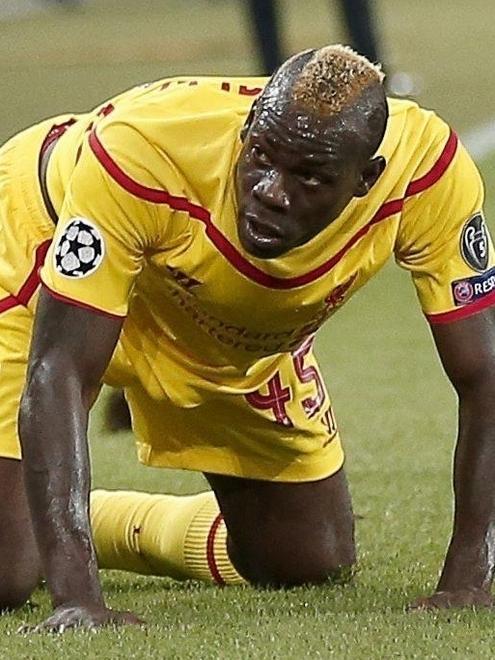 Balotelli non segna più nei Reds I fans restituiscono la sua maglia