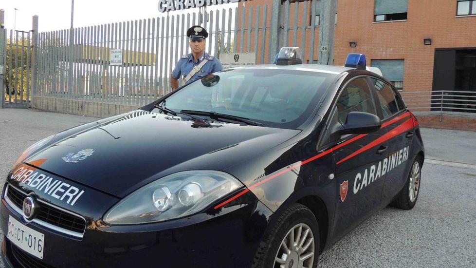 Lite al distributore col machete