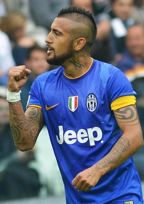 La Juve liquida il Palermo e torna a +3 sulla Roma 