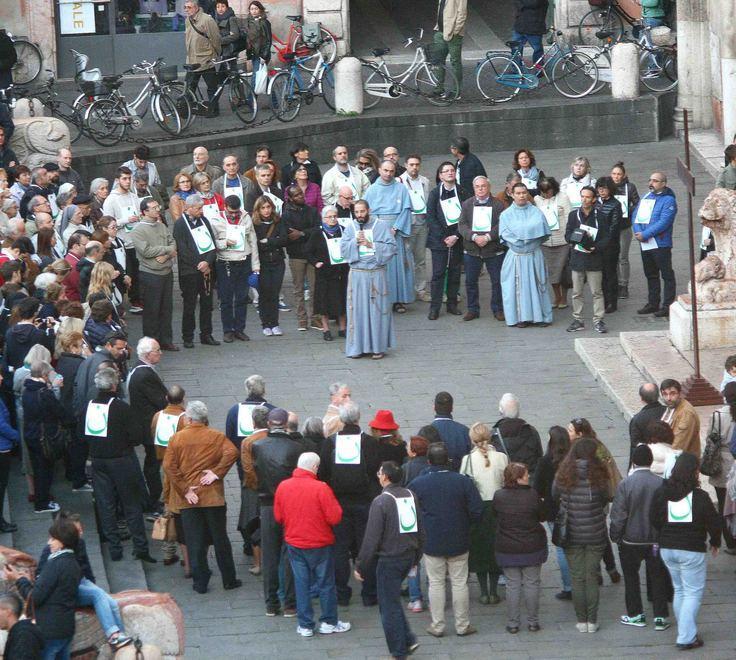 In marcia per i martiri cristiani 