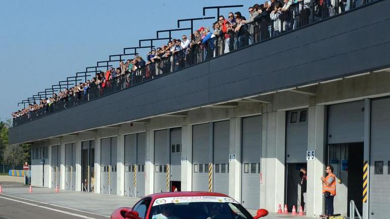 Il trofeo dei “Possessori Ferrari”