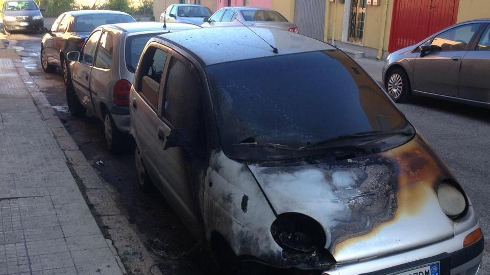 Una delle due auto prese di mira dagli attentatori
