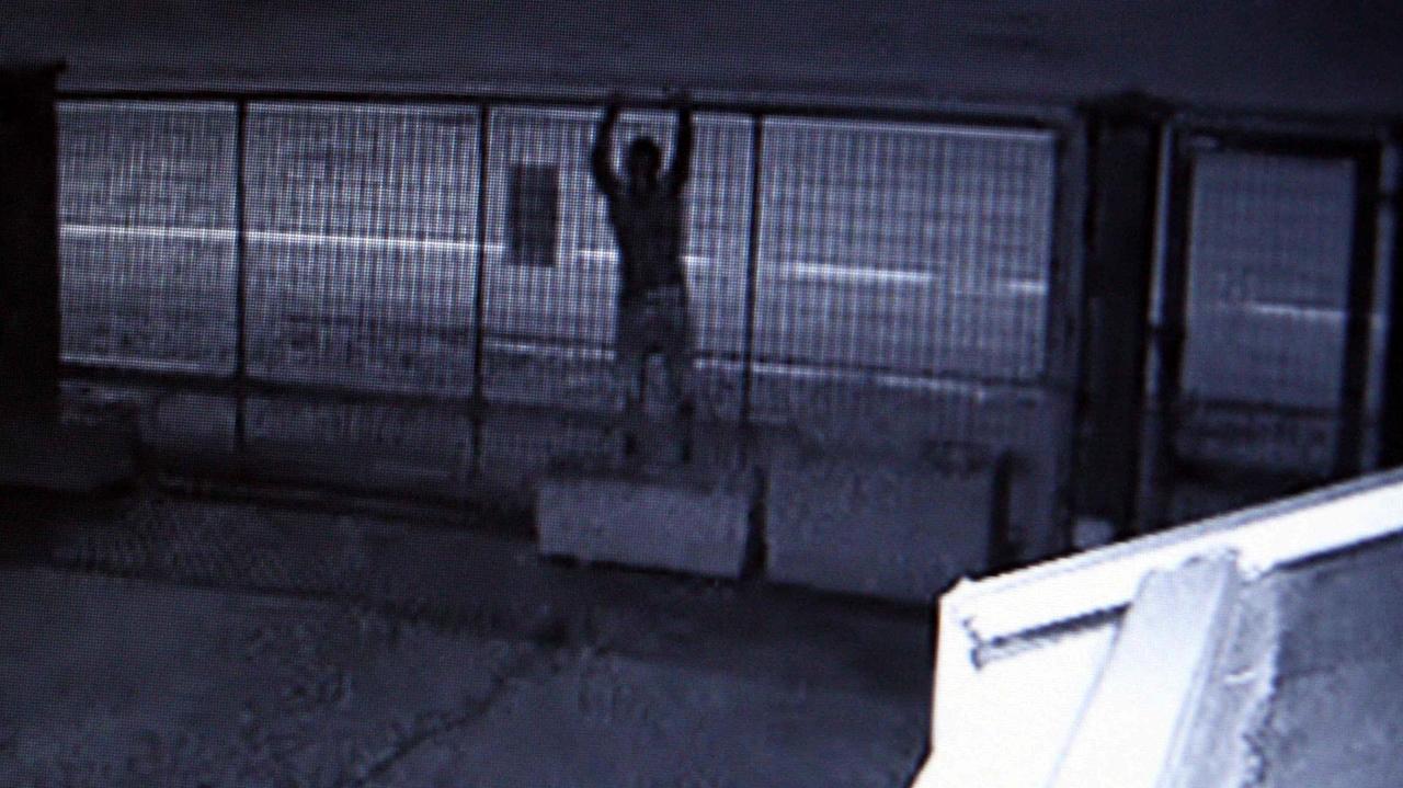 L'agonia di Said Belamel ripresa dalle telecamere a circuito chiuso della piccola-media industria