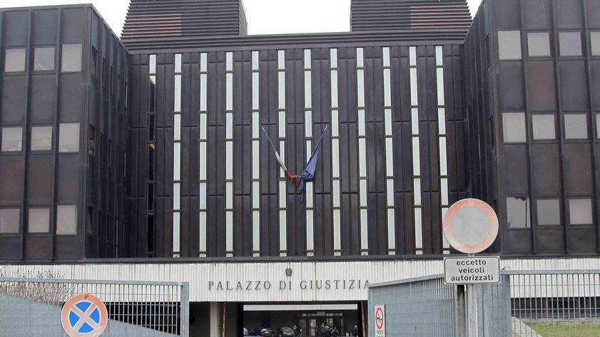 Violenza sessuale, assolti i due fratelli