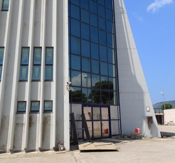 Palazzo dei Congressi incompiuta da 25 milioni 