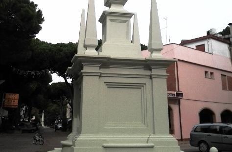 «Gli obelischi rifatti sono più brutti di prima dei lavori»