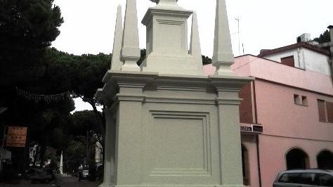 «Gli obelischi rifatti sono più brutti di prima dei lavori»