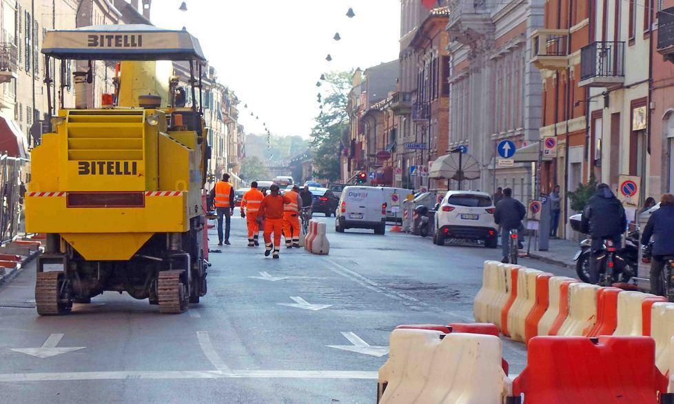 Nuovo asfalto in corso Giovecca