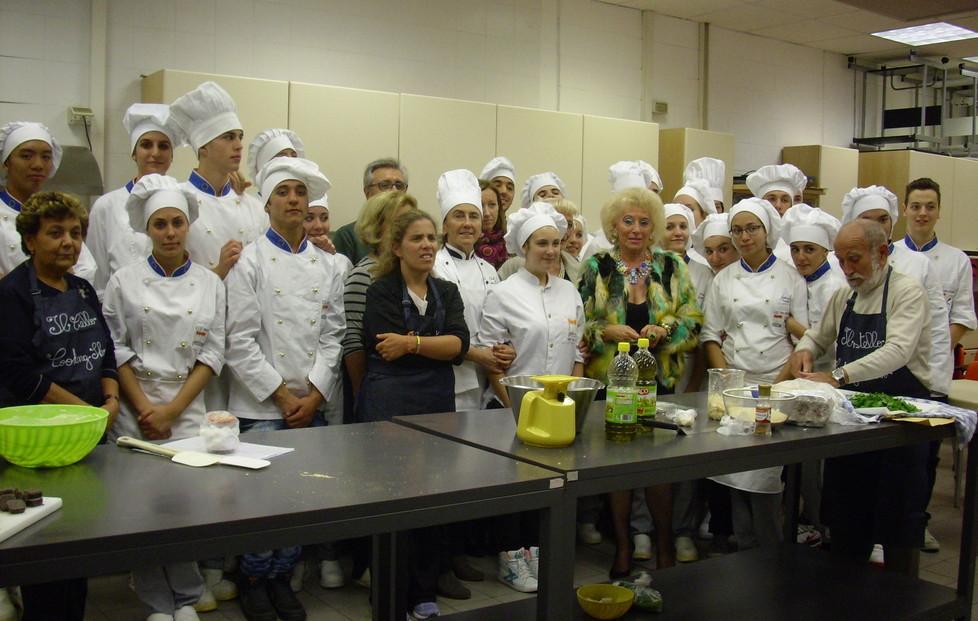Laboratori di riciclo, la tavola del riuso con Coop Estense 