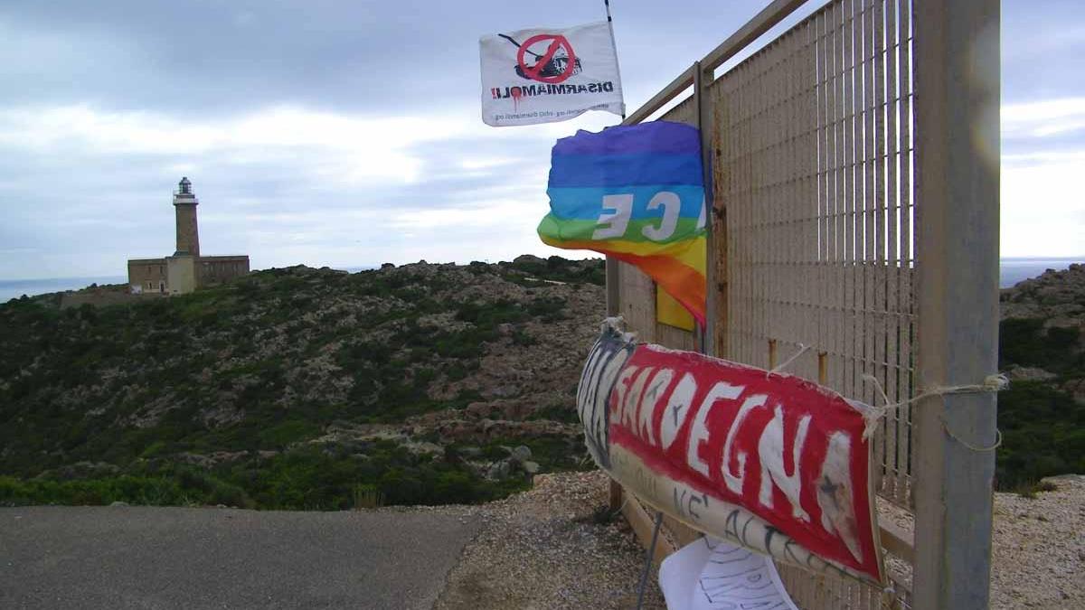 Il faro di Capo Sandalo a Carloforte è in un'area interdetta al pubblico dai militari 