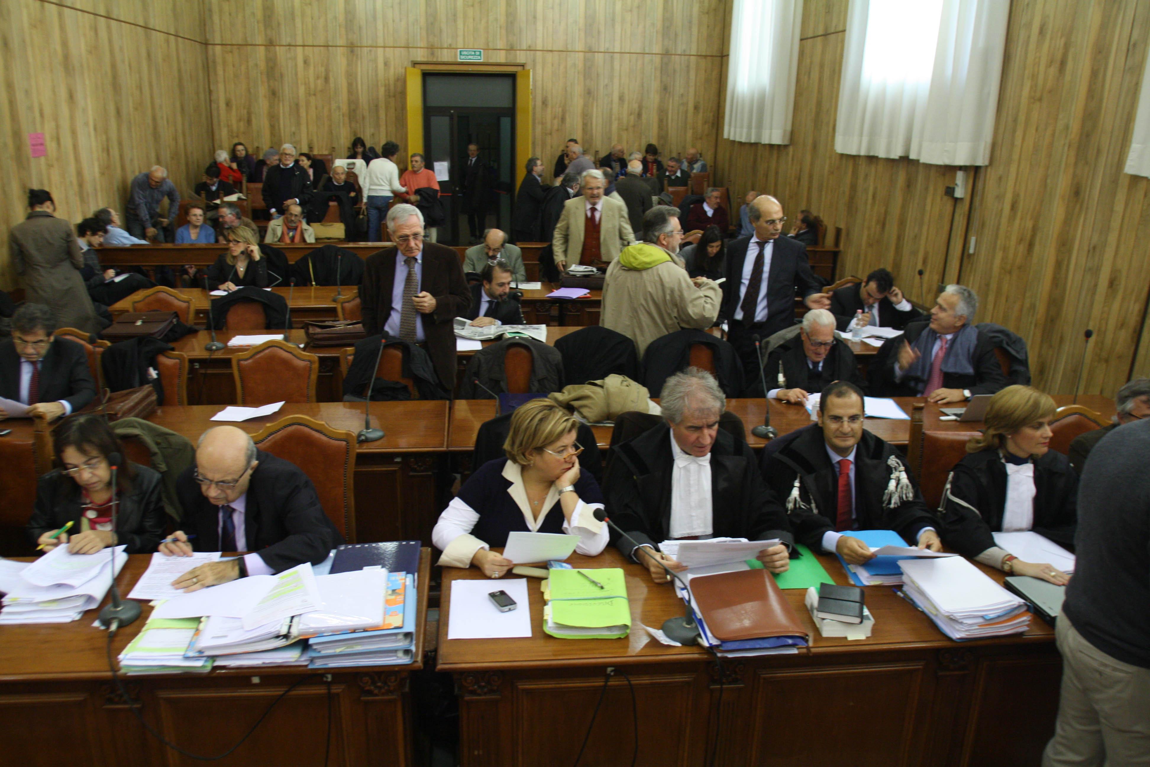 In aula durante il processo, i legali delle parti civili