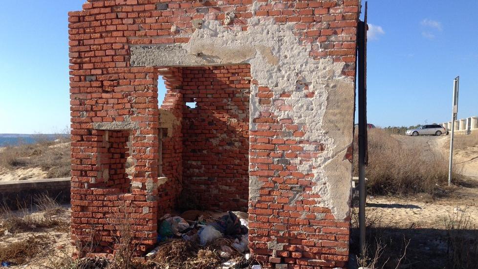 La discarica del vecchio pontile