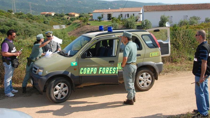 Abusi edilizi, nei guai 52 falsi agricoltori