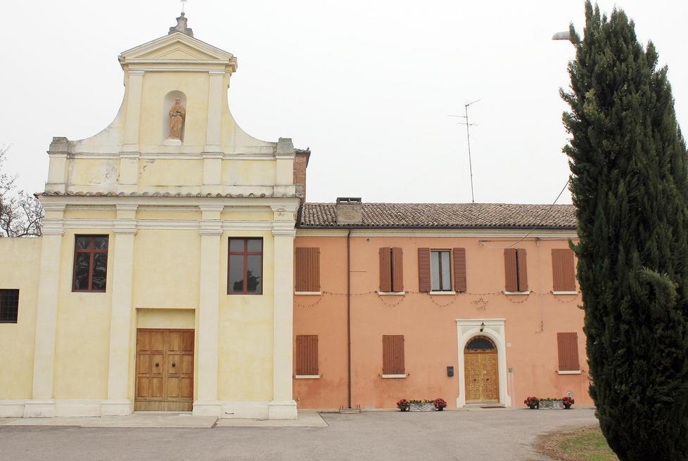 Ladri rubano in canonica