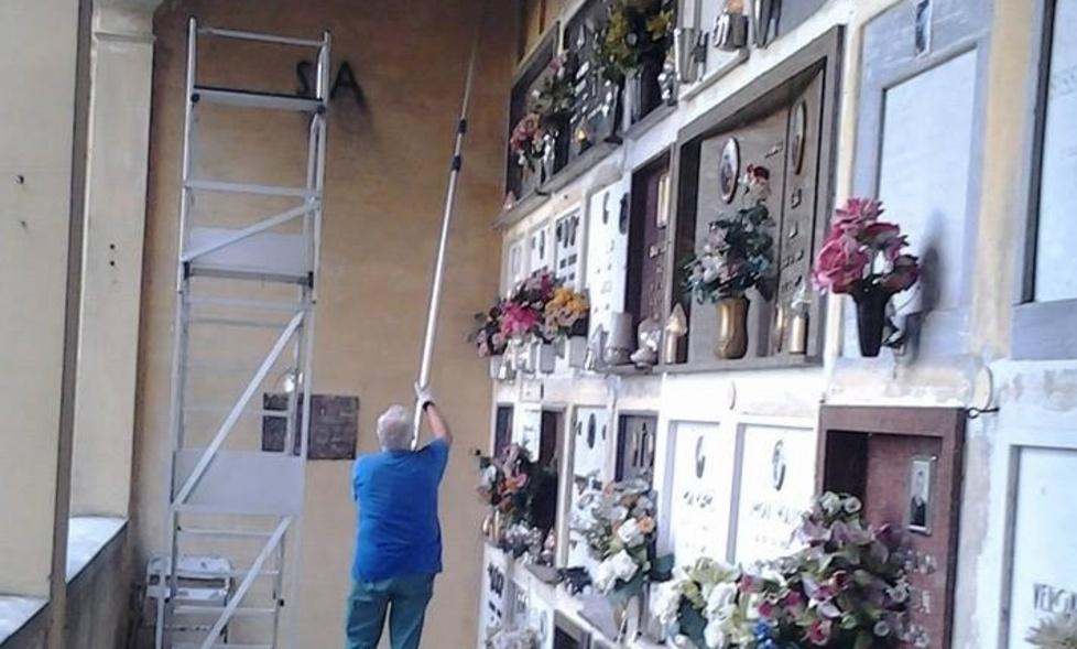 Pulizie al cimitero di Villanova in vista del restauro