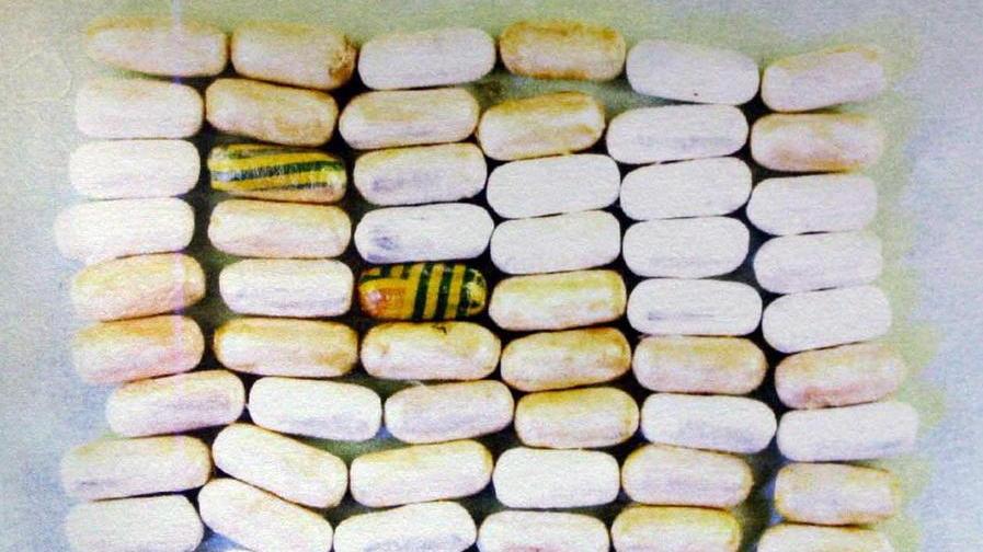 Trasportava 5 chili di eroina e coca: arrestato
