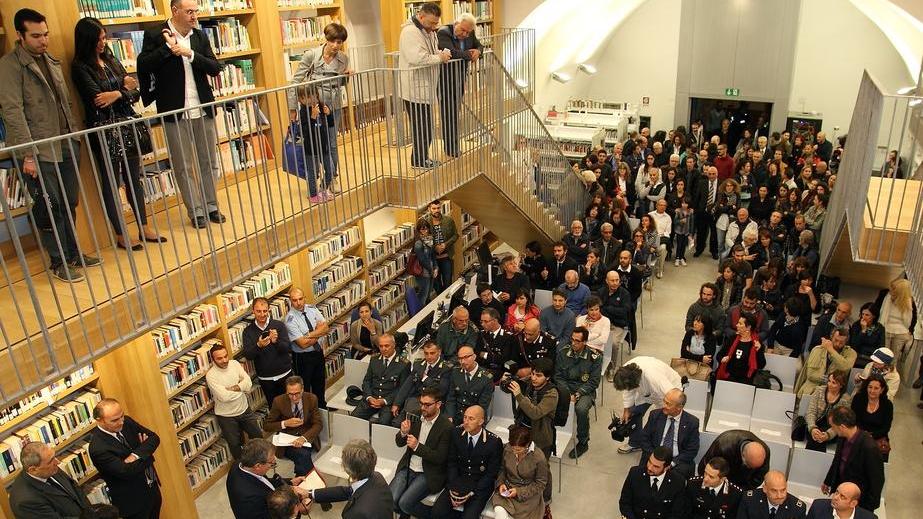 Taglio del nastro alla Mediterranea