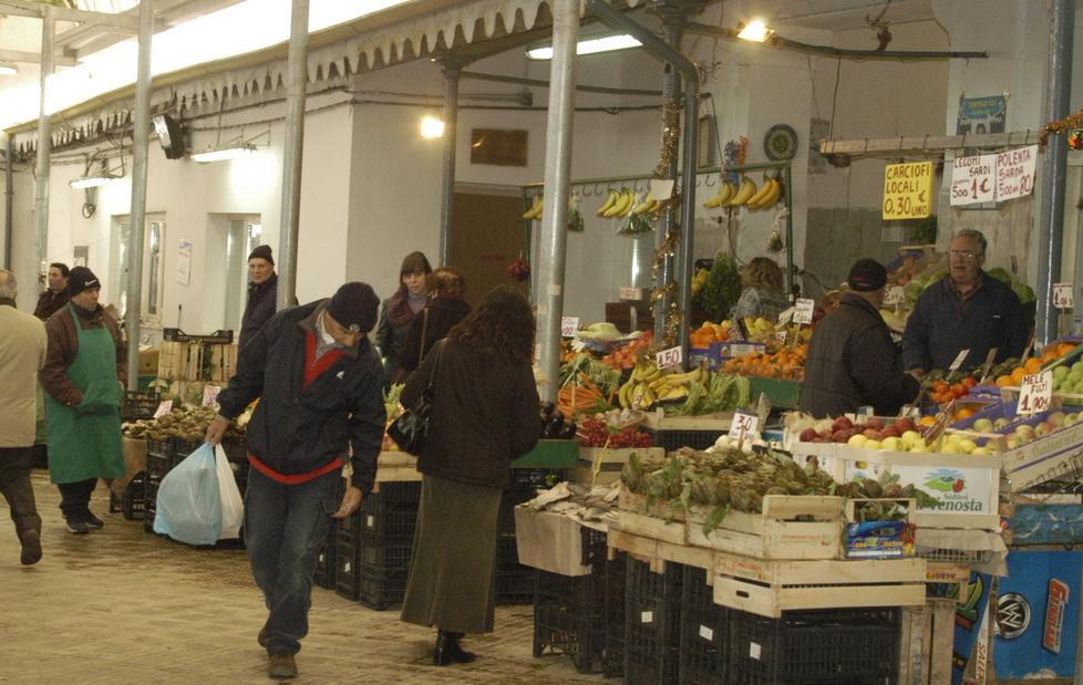 «Riapriamo il vecchio mercato per Natale» 