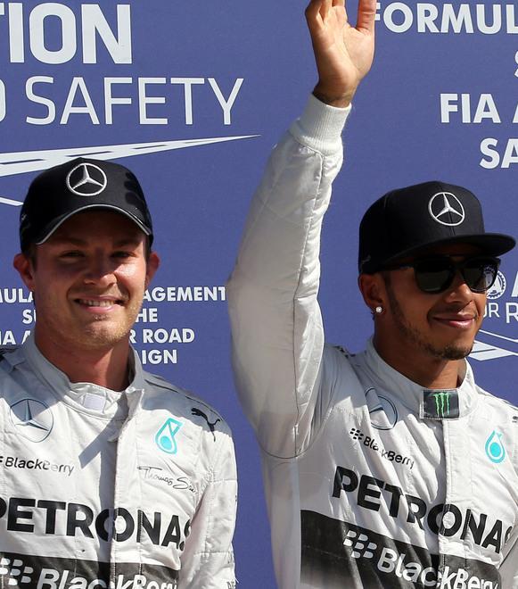 La coppia Mercedes divisa da 17 punti