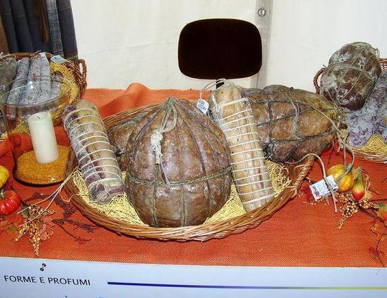 La sagra della salama fa il pieno anche in ‘missione’