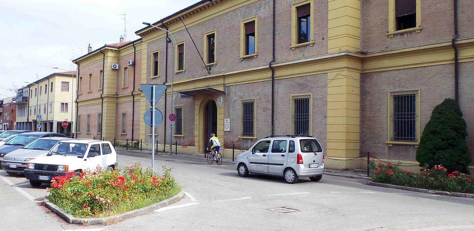 «Il governo sistemi presto la caserma dei carabinieri» 