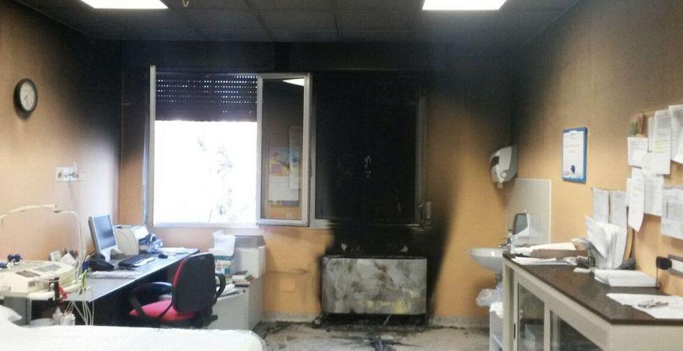 Fuoco in un ambulatorio del “Magati” 