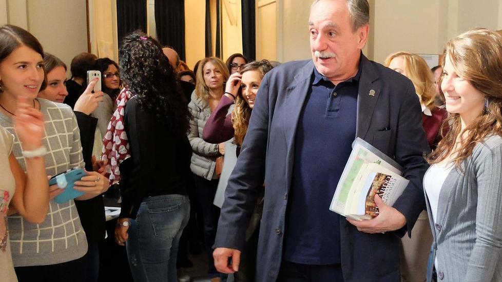 E Napoli lo ha ricordato riempiendo i teatri