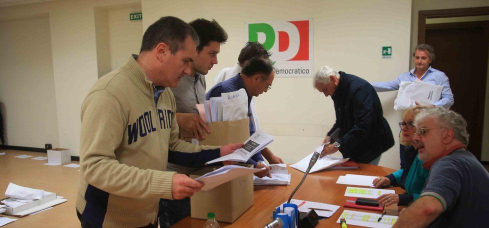 Pd, subito 15 mila euro da chi verrà eletto 