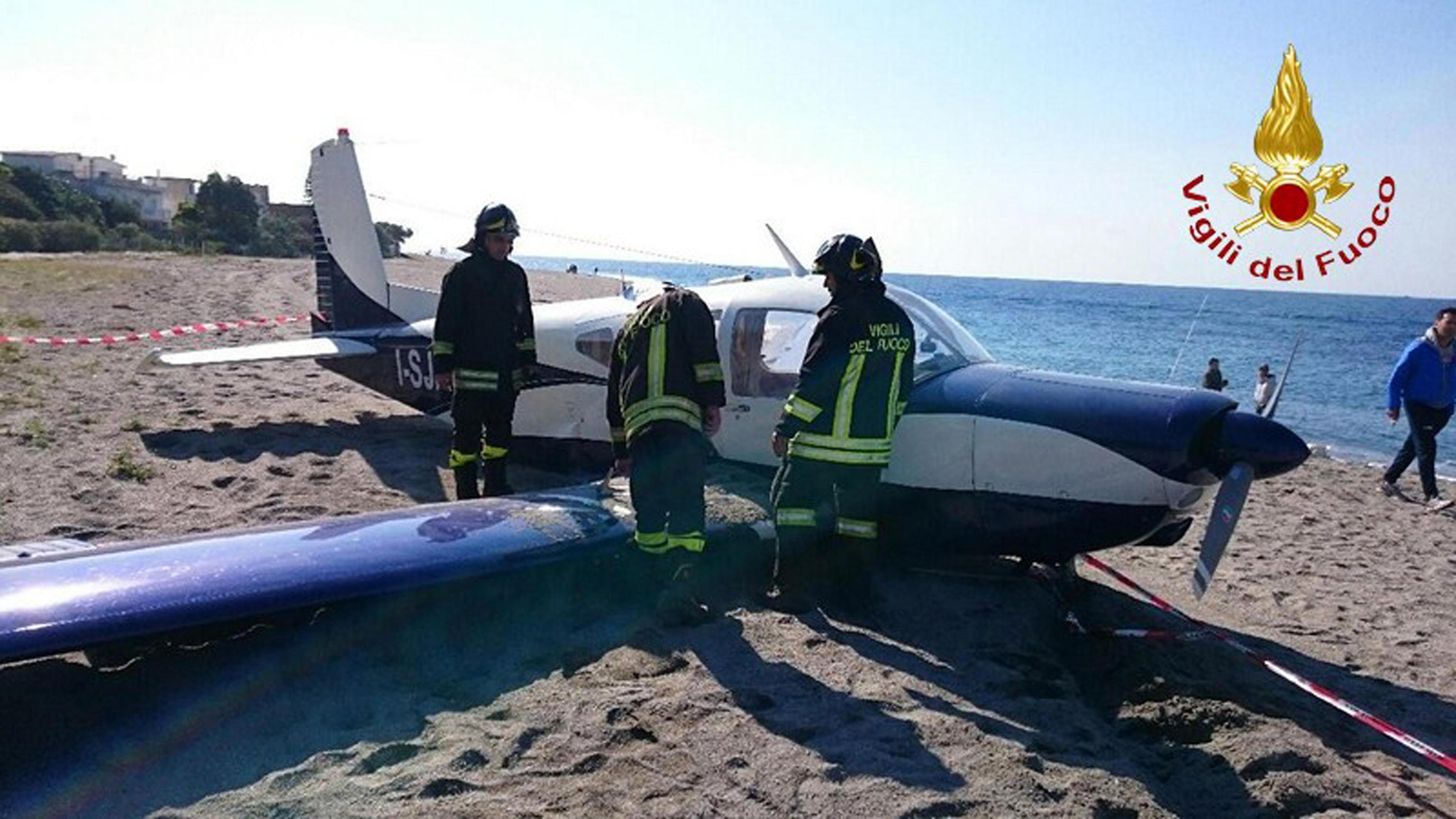 L'ultraleggero dell'Aero Club di Cagliari costretto all'atterraggio di emergenza